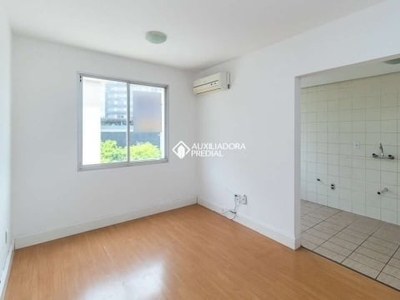 Apartamento com 2 quartos para alugar na rua coronel aparício borges, 168, glória, porto alegre, 70 m2 por r$ 1.250