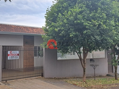 Casa em Conjunto João de Barro Porto Seguro II, Maringá/PR de 206m² 3 quartos para locação R$ 1.300,00/mes