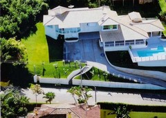 Casa com Lindíssima Vista para o Lago em Escarpas do Lago