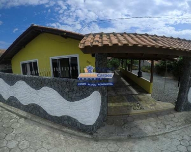 Adriano Carpes imóveis vende casa escriturada com um amplo espaço na Itajubá Barra Velha