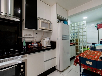 Apartamento à venda com 3 quartos no Guara I, Guará