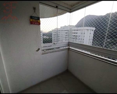 Apartamento para venda possui 68 metros quadrados com 2 quartos em Camorim - Rio de Janeir
