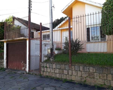 Casa com 3 Dormitorio(s) localizado(a) no bairro Jardim Itu Sabara em Porto Alegre / RIO