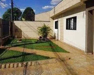 Casa com piscina e 3 dormitórios à venda, 184 m² por R$ 485.000 - Cidade alta - Maringá/PR