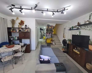 Casa de esquina Sobrado para venda tem 130 metros quadrados com 4 quartos em Aruana - Arac