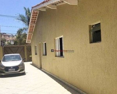 Excelente casa com 3 dormitórios à venda por R$ 475.000