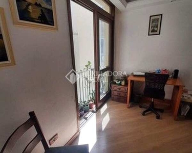 PORTO ALEGRE - Apartamento Padrão - Azenha