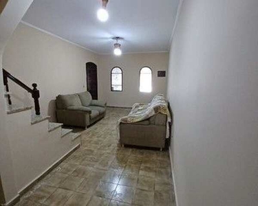 Sobrado com 165 m² sendo 2 dormitórios, wc social, 2 vagas de garagem à venda por R$ 456