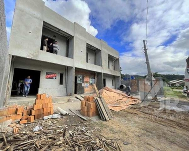 Sobrado para venda possui 90 metros quadrados com 3 quartos em Rio Pequeno - Camboriú - SC