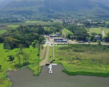 Terreno em condomínio junto a Lagoa