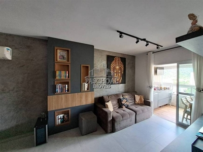 Apartamento com 2 Quartos e 2 banheiros à Venda, 73 m² por R$ 555.000