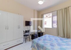 APARTAMENTO no 8º andar com 1 dormitório