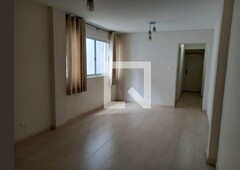 APARTAMENTO no 1º andar com 1 dormitório e 1 garagem