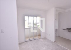 APARTAMENTO no 7º andar com 2 dormitórios e 1 garagem