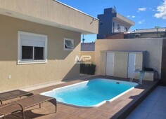 CASA NA PRAIA DE ZIMBROS EM CONDOMINIO FECHADO - COD 049