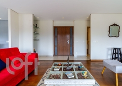 Apartamento à venda em Vila Andrade com 174 m², 3 quartos, 3 suítes, 3 vagas
