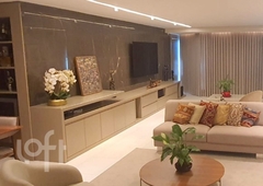 Apartamento à venda em Sion com 191 m², 4 quartos, 2 suítes, 5 vagas