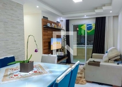 APARTAMENTO no 1º andar com 3 dormitórios e 1 garagem