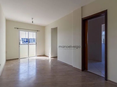 Apartamento com 3 dormitórios para alugar, 59 m² por R$ 2.033,00/mês - Capão Raso - Curiti