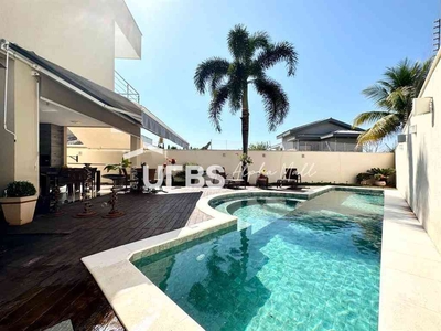Casa com 4 quartos à venda no bairro Portal do Sol II, 476m²
