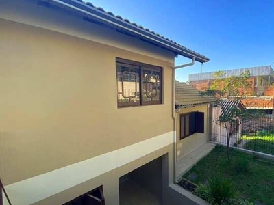 Casa com 5 dormitórios para alugar, 300 m² por R$ 4.000,00/mês - Ouro Branco - Novo Hambur