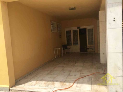 Casa com 5 quartos à venda no bairro Centro de Vila Velha, 350m²