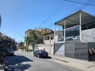 Galpão à venda no bairro Ana Lúcia, 360m²