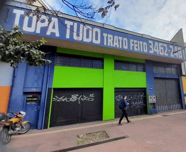 Loja à venda no bairro Carlos Prates, 350m²