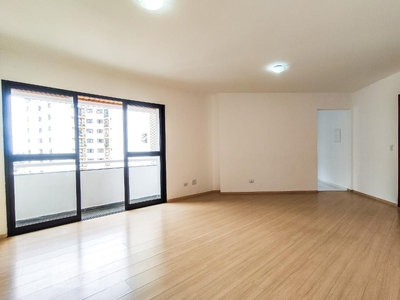 APARTAMENTO no 20º andar com 2 dormitórios e 1 garagem