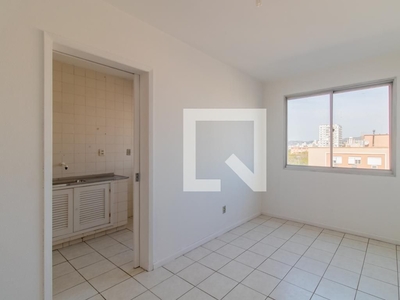 APARTAMENTO no 7º andar com 1 dormitório