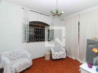 Casa com 3 quartos à venda no bairro Santa Inês, 268m²