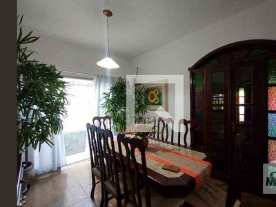 Casa com 4 quartos à venda no bairro Jardim Riacho das Pedras, 281m²