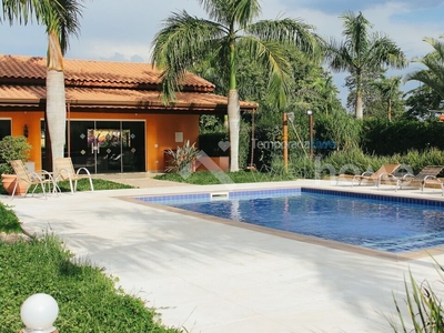 Haras com piscina e fazendinha em Salto