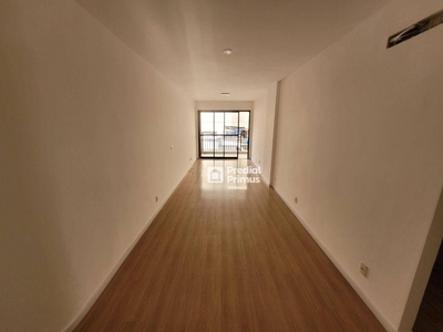 Apartamento Duplex em Centro, Nova Friburgo/RJ de 85m² 2 quartos para locação R$ 2.000,00/mes