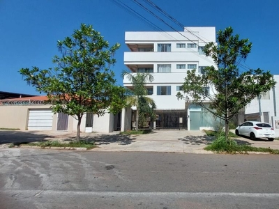 Apartamento em Jardim Presidente, Goiânia/GO de 75m² 2 quartos à venda por R$ 198.000,00