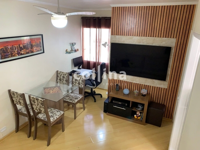 Apartamento em Vila Silva Ribeiro, Carapicuíba/SP de 48m² 2 quartos à venda por R$ 204.000,00