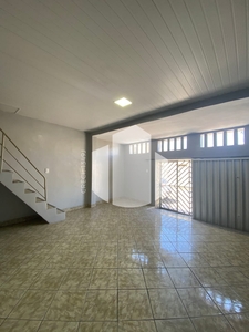 Casa em Álvaro Weyne, Fortaleza/CE de 240m² 5 quartos à venda por R$ 429.000,00 ou para locação R$ 1.900,00/mes