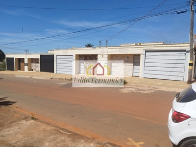 Casa em Cardoso Continuação, Aparecida de Goiânia/GO de 100m² 3 quartos à venda por R$ 549.000,00