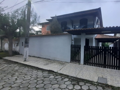 Casa em Centro, Maricá/RJ de 135m² 5 quartos à venda por R$ 749.000,00 ou para locação R$ 3.000,00/mes