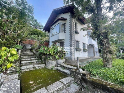 Casa em Debossan, Nova Friburgo/RJ de 309m² 4 quartos à venda por R$ 889.000,00