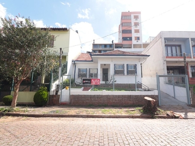 Casa em Jardim Lindóia, Porto Alegre/RS de 0m² 3 quartos para locação R$ 3.000,00/mes