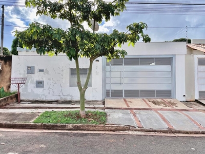 Casa em Jardim Sumatra, Campo Grande/MS de 82m² 3 quartos à venda por R$ 289.000,00