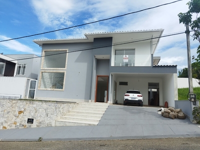 Casa em Lagoa, Macaé/RJ de 200m² 4 quartos à venda por R$ 1.449.000,00