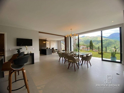 Casa em Panorama, Teresópolis/RJ de 399m² 3 quartos à venda por R$ 2.349.000,00 ou para locação R$ 10.000,00/mes