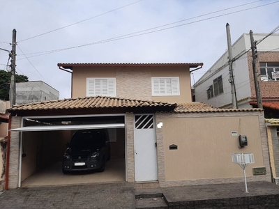 Casa em Paraíso, São Gonçalo/RJ de 310m² 4 quartos à venda por R$ 839.000,00