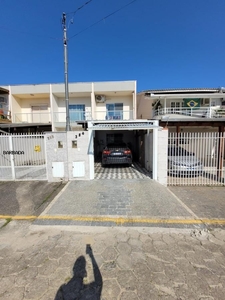 Casa em Santa Regina, Camboriú/SC de 80m² 2 quartos para locação R$ 2.600,00/mes