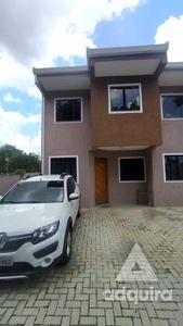 Casa em Uvaranas, Ponta Grossa/PR de 72m² 3 quartos à venda por R$ 239.000,00