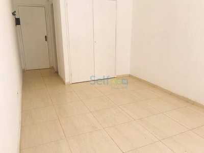 Sala em Centro, Niterói/RJ de 20m² para locação R$ 450,00/mes