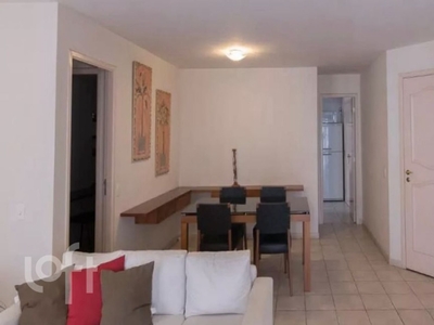 Apartamento à venda em Alto da Lapa com 111 m², 2 quartos, 2 suítes, 2 vagas