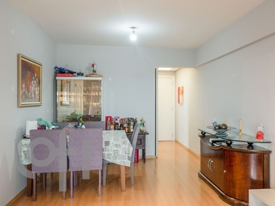 Apartamento à venda em Alto de Pinheiros com 87 m², 3 quartos, 1 suíte, 2 vagas